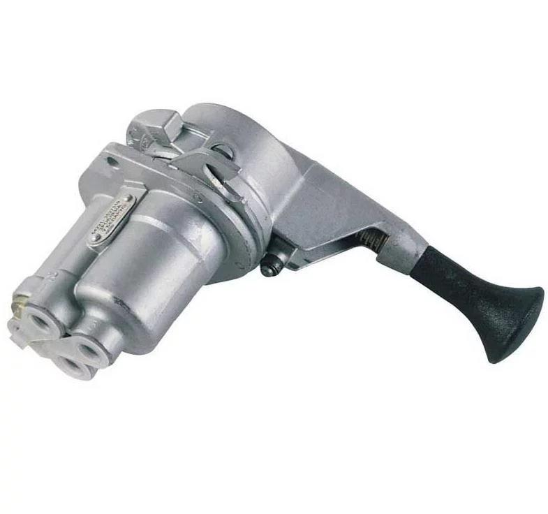 купить Кран ручного тормоза 3 вывода / ООО "РААЗ" г.Рославль